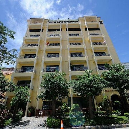 Royal Park Apartments Jomtien Beach Esterno foto