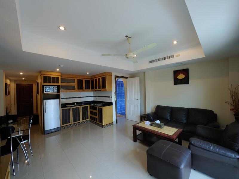 Royal Park Apartments Jomtien Beach Esterno foto