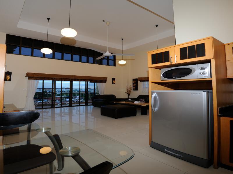 Royal Park Apartments Jomtien Beach Esterno foto