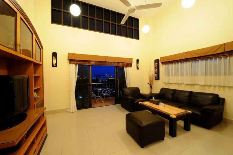 Royal Park Apartments Jomtien Beach Esterno foto