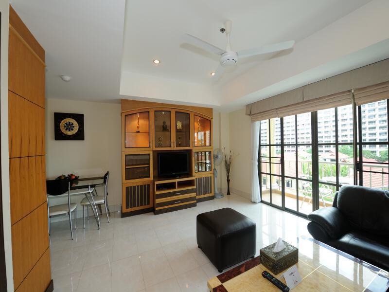 Royal Park Apartments Jomtien Beach Esterno foto